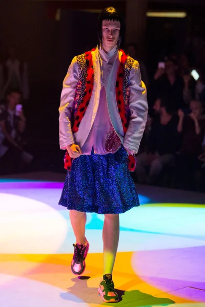 Look 1